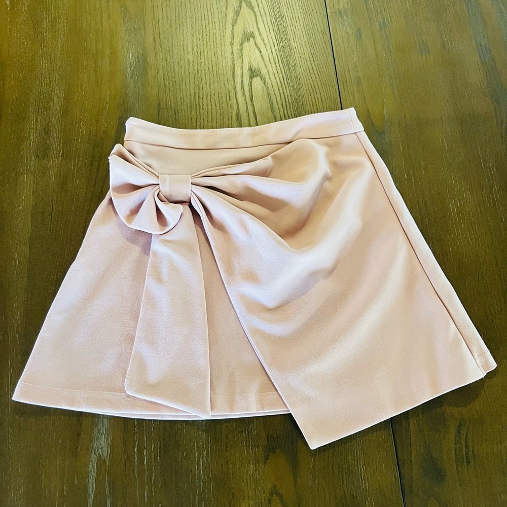 Elegant Pink Bow Skirt
